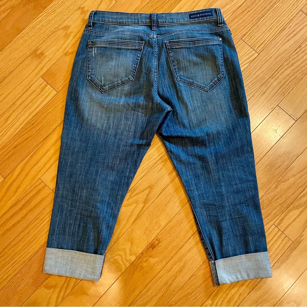 Rock & Republic Cropped Distressed Jeans - Picture 7 of 10